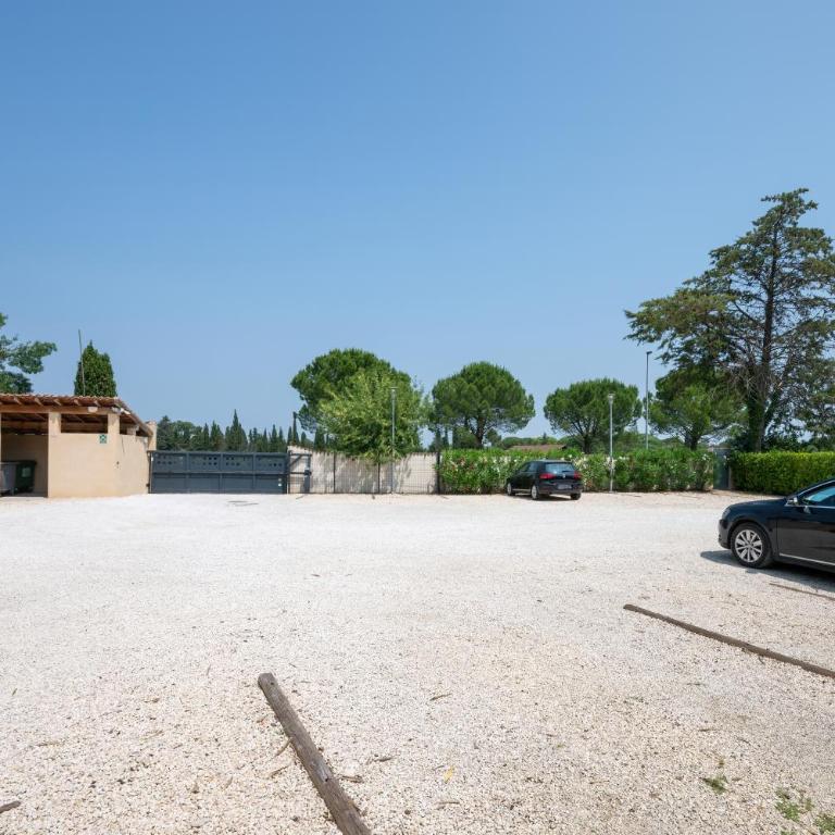 Superbe bastidon à Saint Rémy de Provence - Maison 1 Chambre - 13