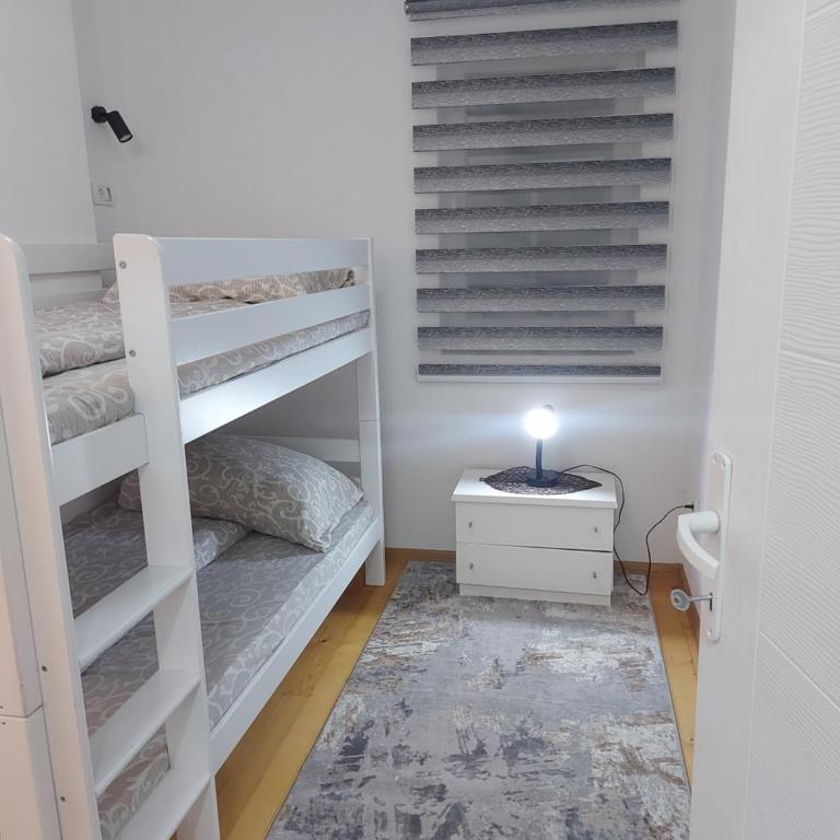Apartmani" Irina 2" Pale - Two-Bedroom Apartment with Balcony - 11