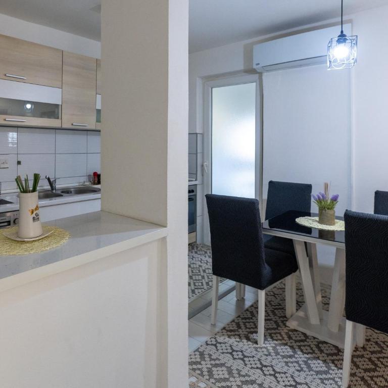 Grandeur Home Apartment Mostar - free parking - One-Bedroom Apartment - 4