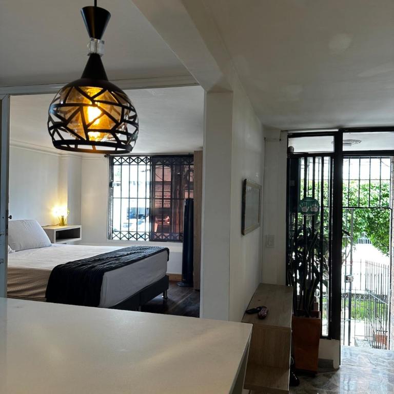 Modern House with Jacuzzi Stadium - Three-Bedroom Apartment - 3