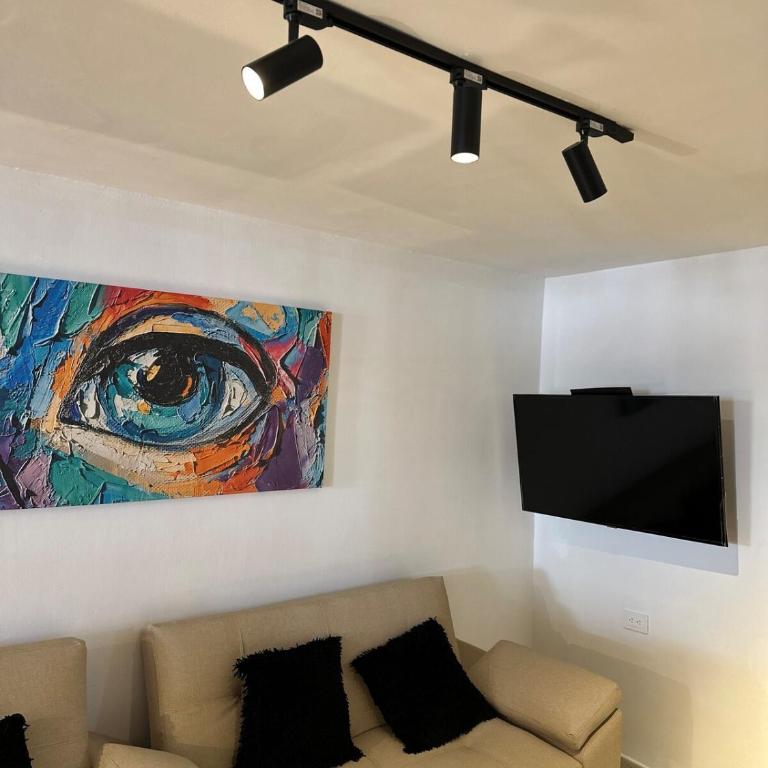 Modern House with Jacuzzi Stadium - Three-Bedroom Apartment - 14