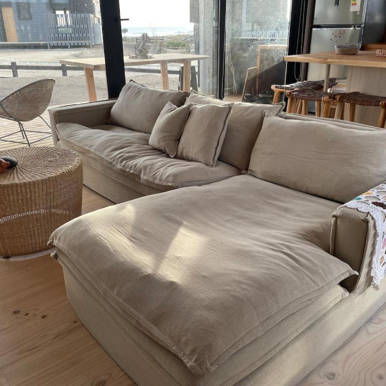 Cozy by the sea - satellite internet - Three-Bedroom Apartment - 1