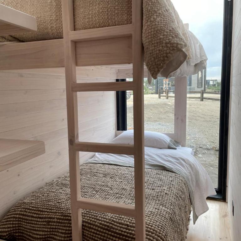 Cozy by the sea - satellite internet - Three-Bedroom Apartment - 13