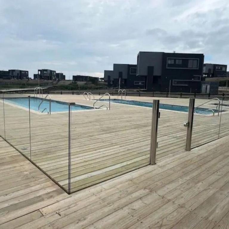 Cozy by the sea - satellite internet - Three-Bedroom Apartment - 15