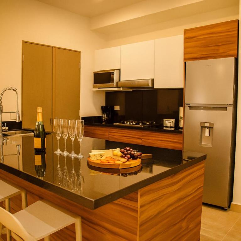 Stylish Panoramic Views City Loft - Deluxe Apartment - 14