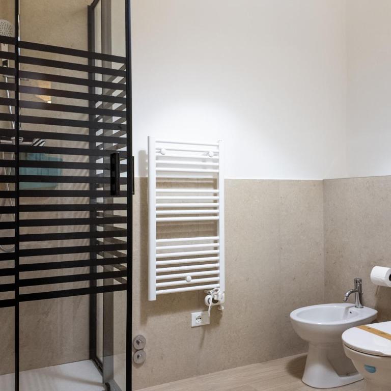 Vacanze Cisternone Livorno centro - Double Room with Private Bathroom - 5