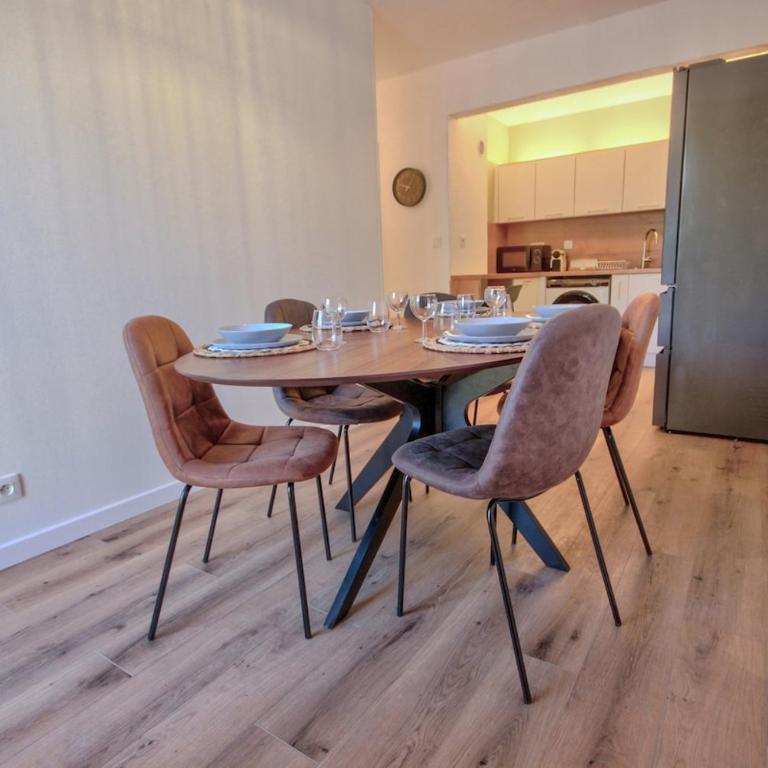 Terracotta Suite T6 - Idéal entreprises & familles - Apartment - 52