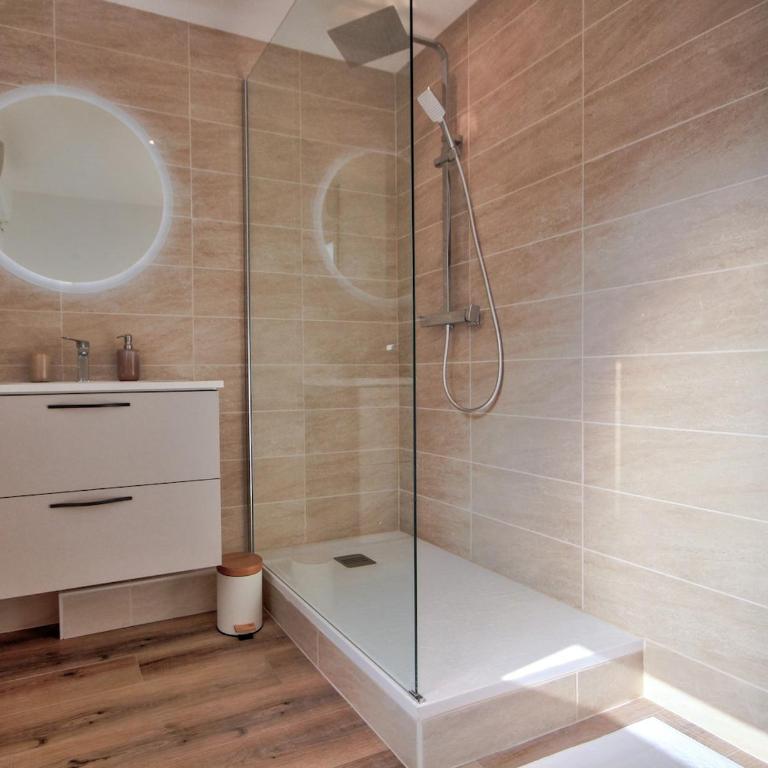 Terracotta Suite T6 - Idéal entreprises & familles - Apartment - 13