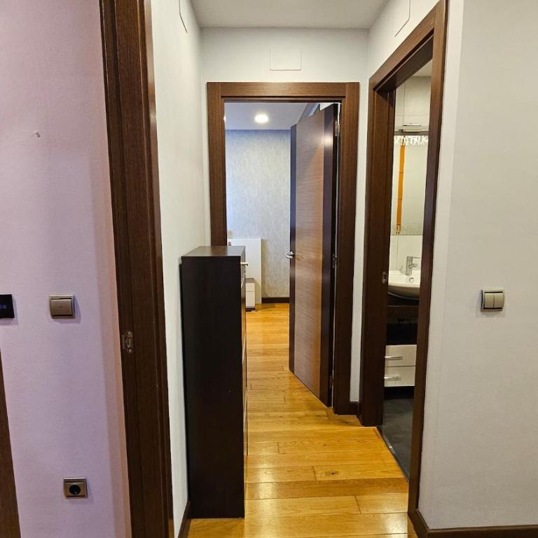 Gijon Playa Poniente con Parking incluido - Apartamento de 3 dormitorios con vistas - 21