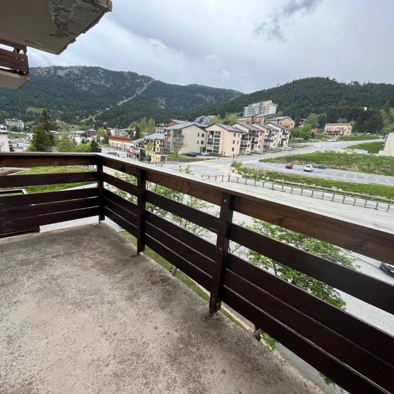 Appartement lumineux 2 pièces avec parking, idéal pour séjour en montagne - One-Bedroom Apartment - 7