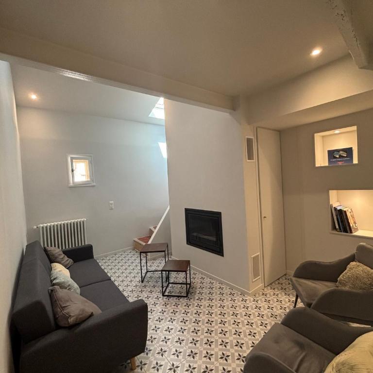 ARLES: Duplex Chic Centre - Clim & Vue Imprenable - FR-1-765-29 - Apartment - 13