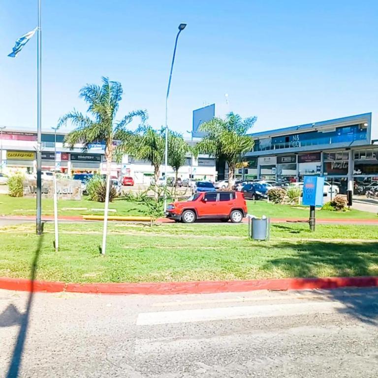 Casa Deco Asador, cochera y pileta - Casa de 3 dormitorios - 13