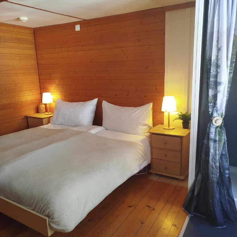 Sonnenhof - Wengens Original Kurhaus - Doppel-/Zweibettzimmer mit Dusche - 1