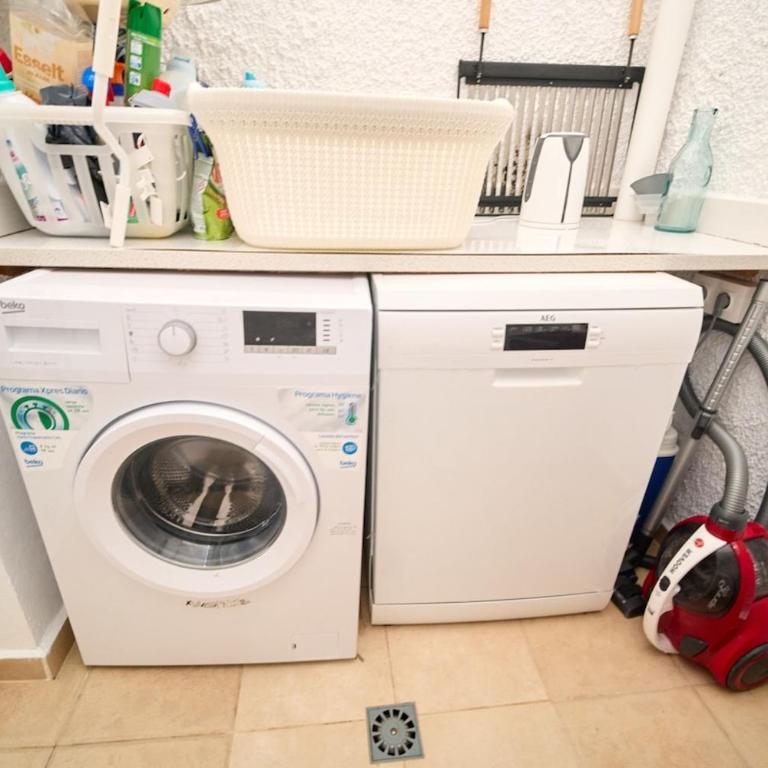 Soleado adosado esquinero - Three-Bedroom House - 20