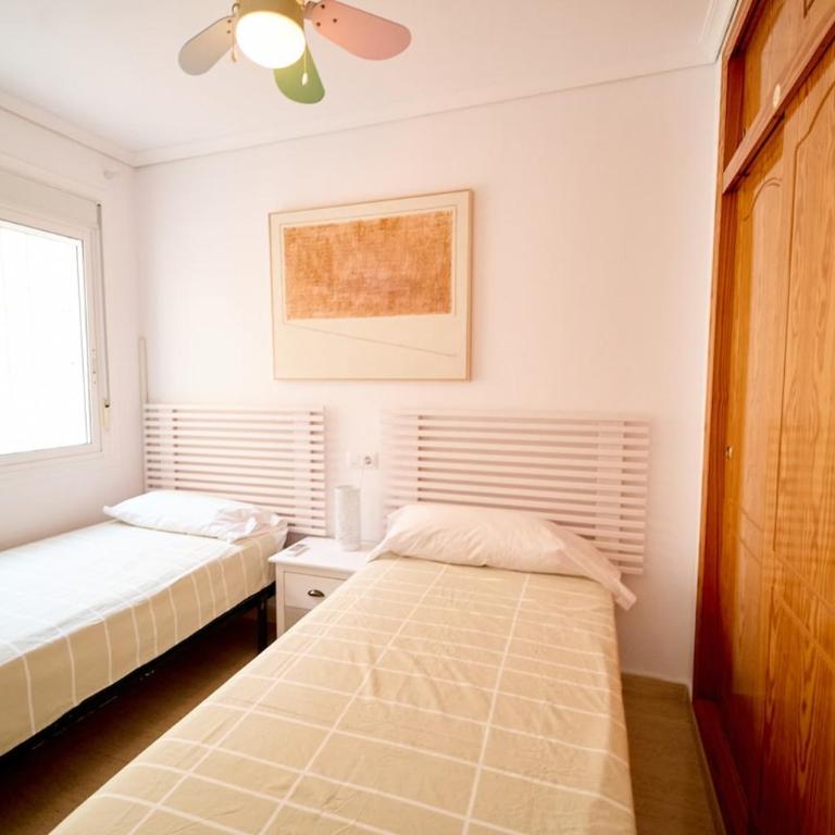 Soleado adosado esquinero - Three-Bedroom House - 31