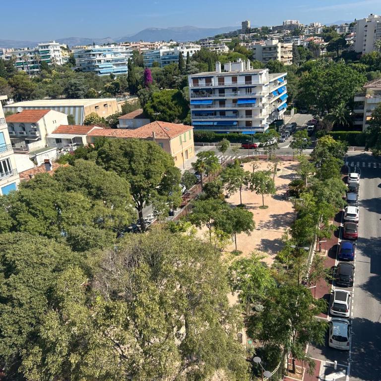 TOP 2 Bedrooms 2 Baths 2 WCs Terrasse Juan Les Pins - Appartamento con 2 Camere da Letto - 6