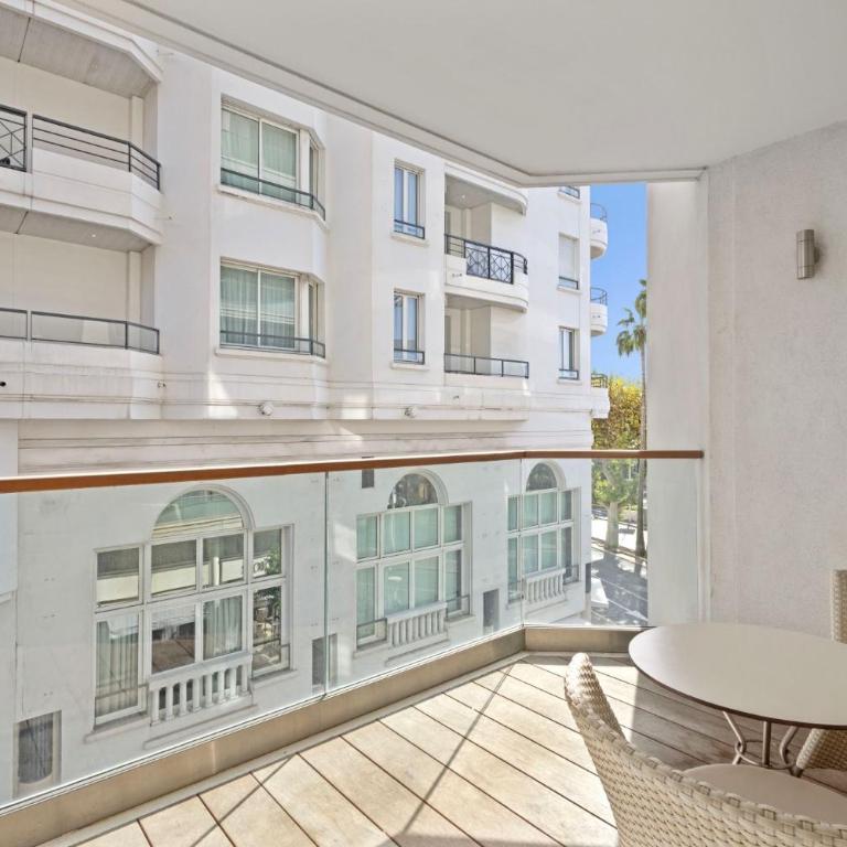 VIP 2 chambres, 2 salles de bain et 2 WCs Palais des Festivals Croisette - Appartement 2 Chambres - 5