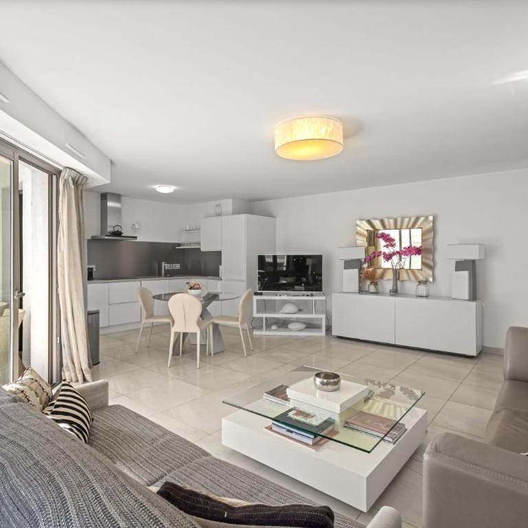 VIP 2 chambres, 2 salles de bain et 2 WCs Palais des Festivals Croisette - Appartement 2 Chambres - 4