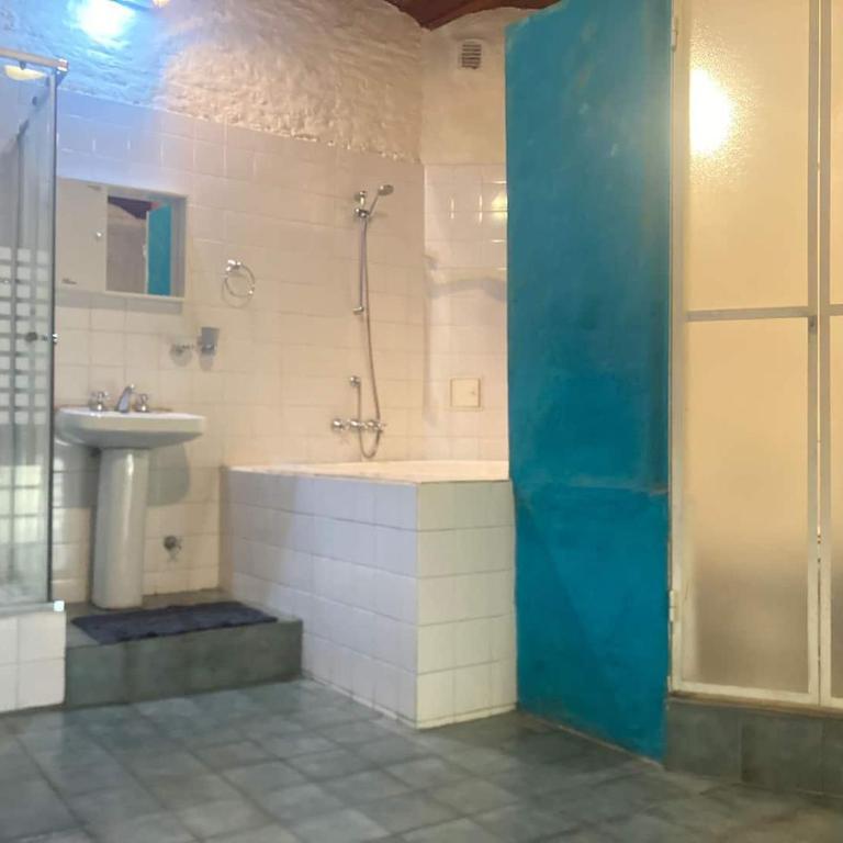 Bohemian Loft in San Telmo with Balcony, Queen size Bed and Round Bathtub - Apartamento Loft de 2 dormitorios - 11