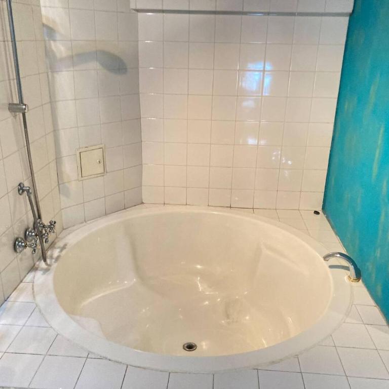 Bohemian Loft in San Telmo with Balcony, Queen size Bed and Round Bathtub - Apartamento Loft de 2 dormitorios - 13