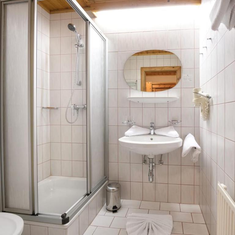 Hotel Hubertushof - Einzelzimmer mit Balkon - 1