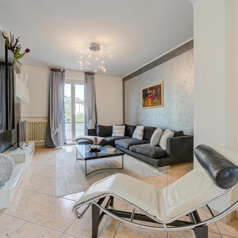 Silvy Apt Salò | Charming & Near Center - Happy Rentals - Appartamento con Balcone - 2