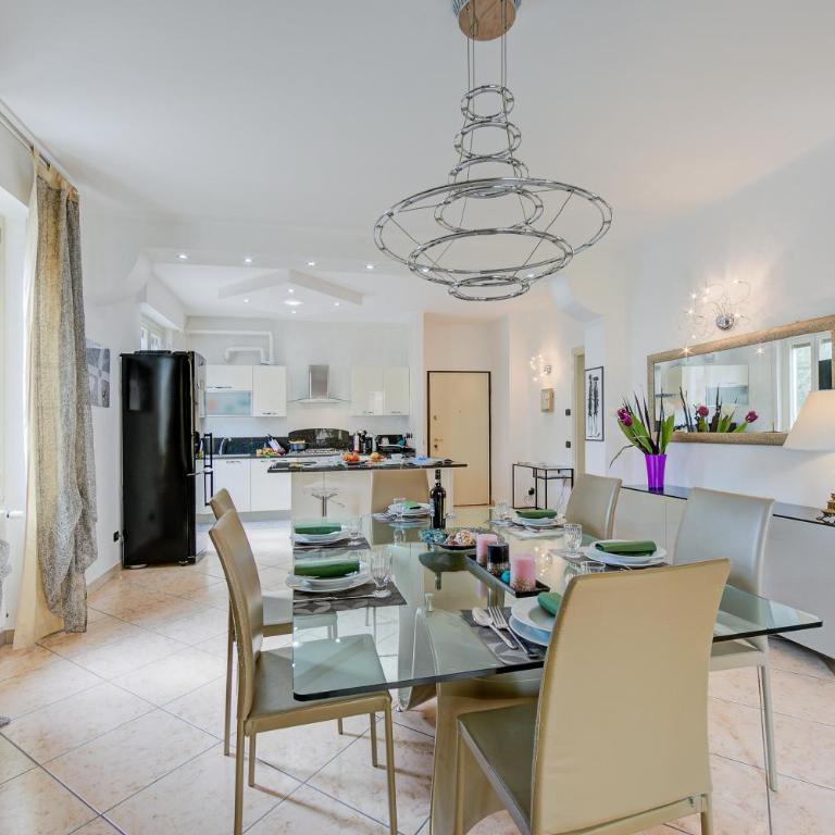 Silvy Apt Salò | Charming & Near Center - Happy Rentals - Appartamento con Balcone - 16