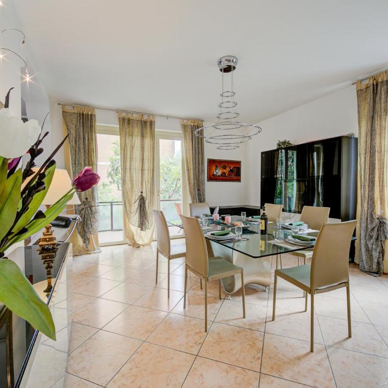 Silvy Apt Salò | Charming & Near Center - Happy Rentals - Appartamento con Balcone - 15