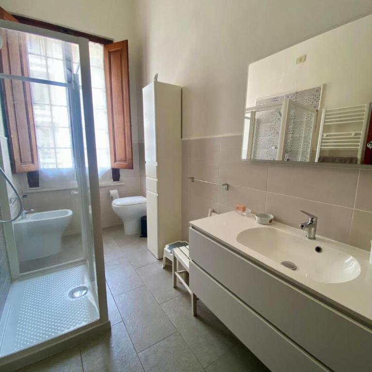 Florence Easy Stay, Oberdan Apartment - Appartamento con 3 Camere da Letto - 4