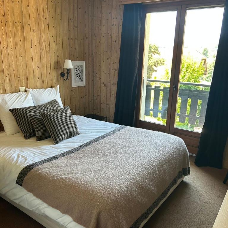 Hôtel Le Caprice Des Neiges Combloux - Chambre Supérieure avec Balcon - Vue sur Montagnes - 5