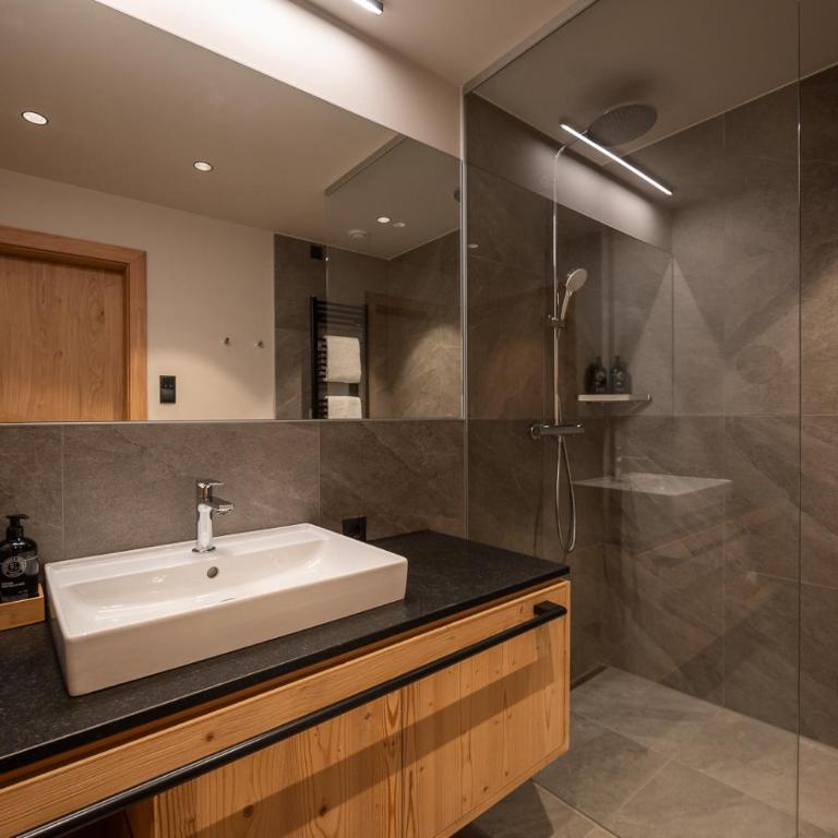ADEA Lifestyle Suites Fieberbrunn - Junior Suite mit Balkon - 1