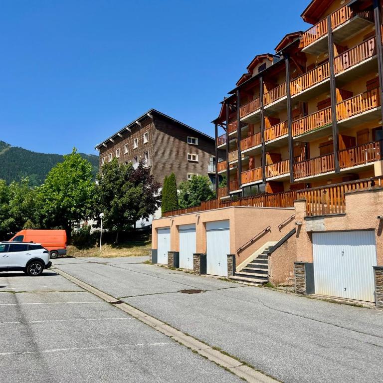 T3 les Angles entièrement rénové - Apartment mit 2 Schlafzimmern - 36