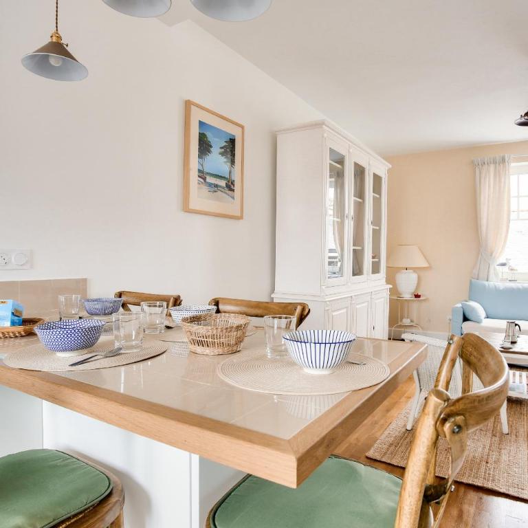 Vue mer, 150 m de la plage, hyper centre - Apartment - 12