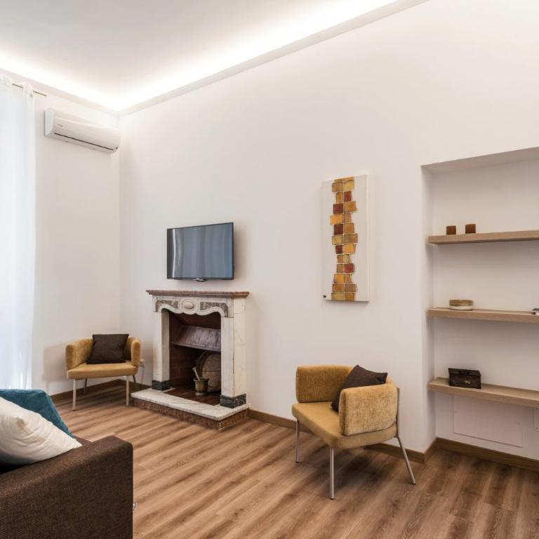 The Best Rent - Three-Room Apartment with View of the Portico d'Ottavia - Appartamento con 2 Camere da Letto - 15