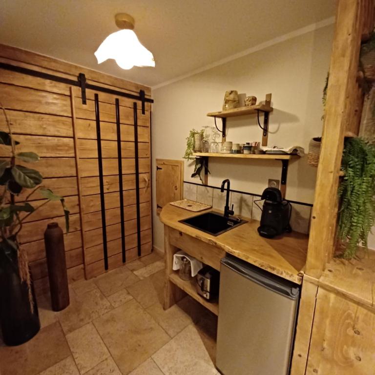 Hébergement insolite avec jacuzzi privatif Millau - Appartement 1 Chambre - 10