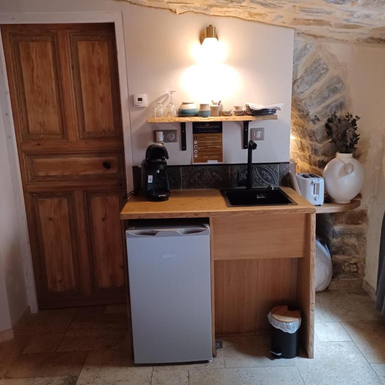 Hébergement insolite avec jacuzzi privatif Millau - Appartement Supérieur - 7