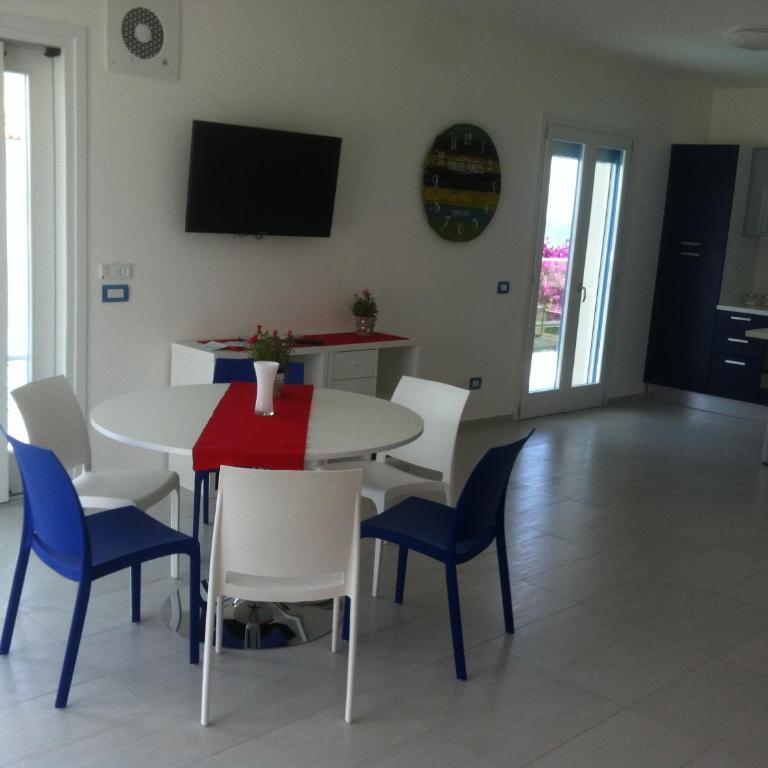 DELPOSTO Marina di Ragusa PRL - Appartamento con 3 Camere da Letto e Piscina Privata - 13