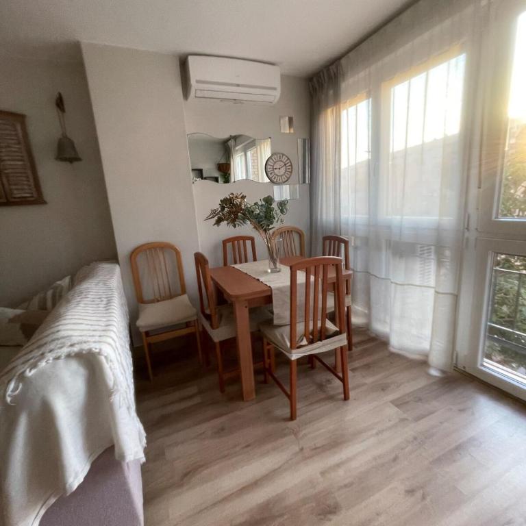 Amplio apartamento, playa, tren - Apartamento de 3 dormitorios Premium - 24