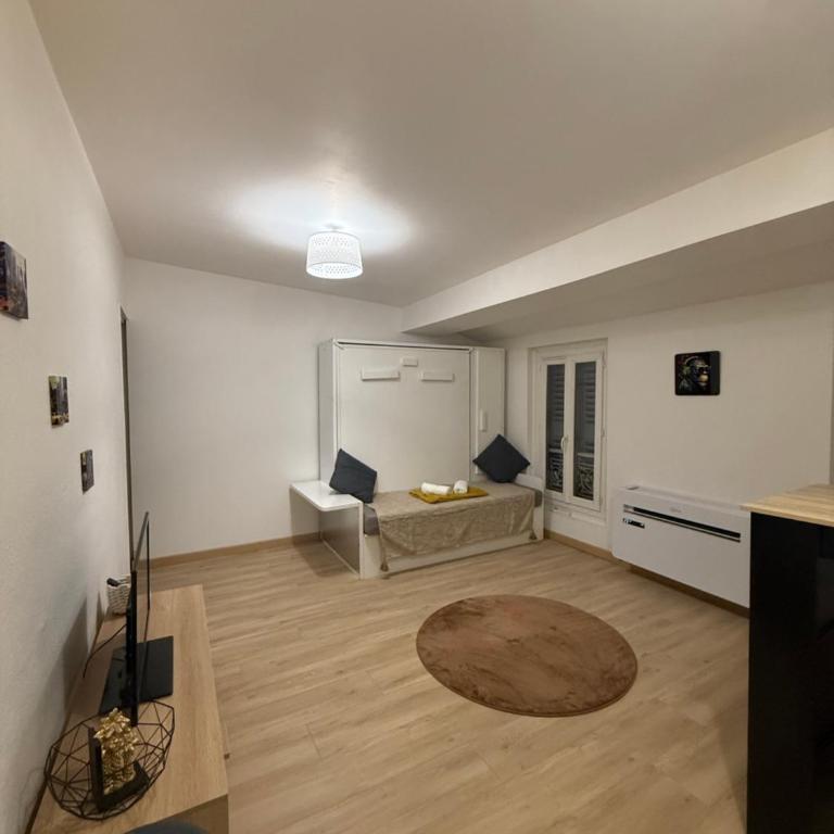Charmant studio intra-muros - Appartement 1 Chambre - 12