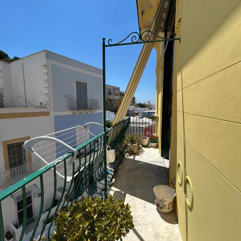 B&B Il Sogno Ponza - Camera Matrimoniale con Bagno Privato Esterno - 12