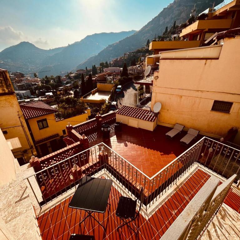 Taormina Sicilian Luxury Apartment - One-Bedroom Apartment - 9