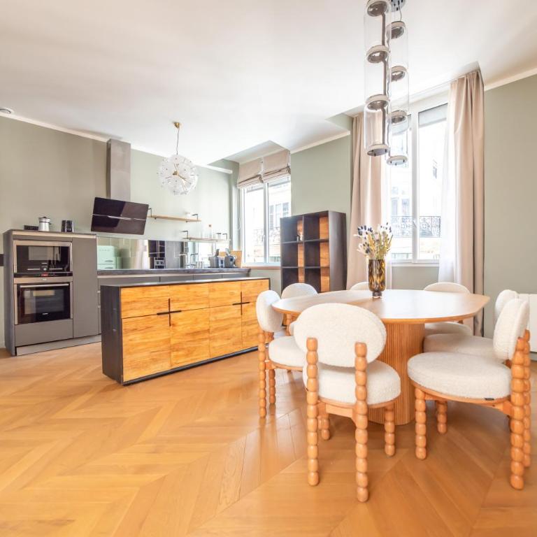 Stylish Duplex in Paris' Center - Two-Bedroom Deluxe Apartment - 10