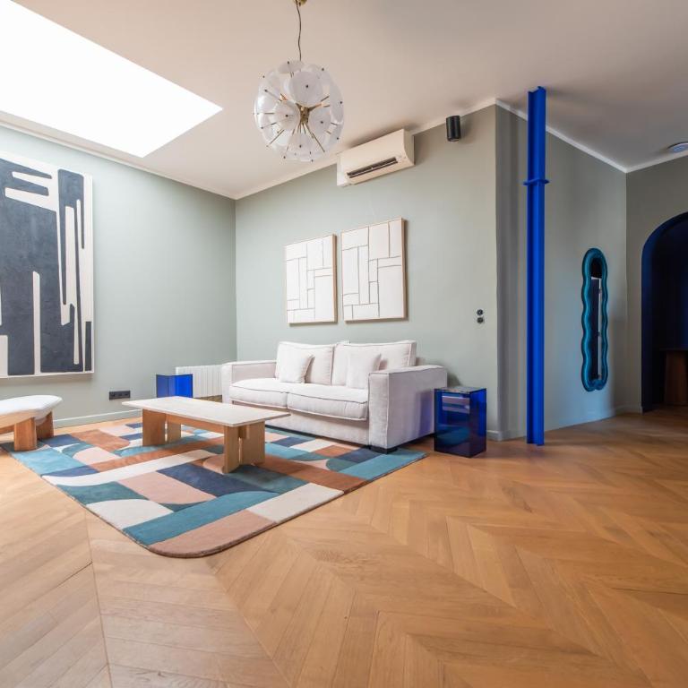 Stylish Duplex in Paris' Center - Two-Bedroom Deluxe Apartment - 12