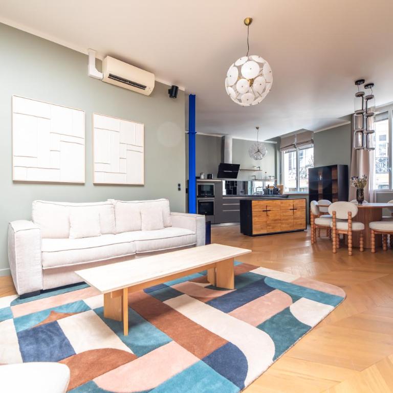 Stylish Duplex in Paris' Center - Two-Bedroom Deluxe Apartment - 1