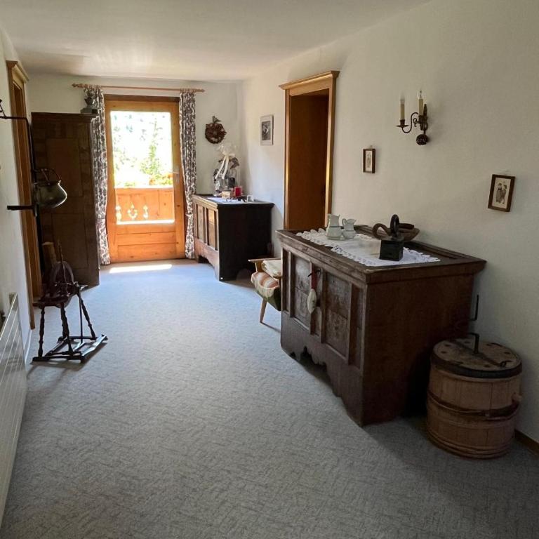 Schmidhof - Doppelzimmer mit Gemeinschaftsdusche und -WC - 5