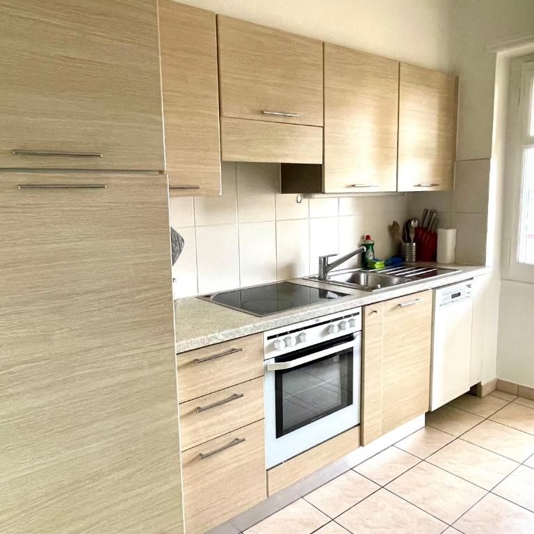Grand Appartement de 3 chambres - Apartment mit 3 Schlafzimmern - 16