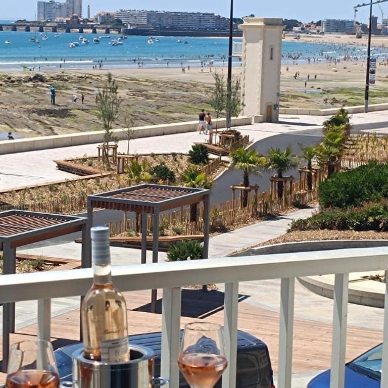 T2 2-4 pers-Balcon-Magnifique Vue Mer et Baie des Sables d'Olonne - Apartment mit 1 Schlafzimmer - 1