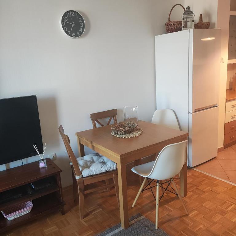 Urban nest Slavija - Two-Bedroom Apartment - 4