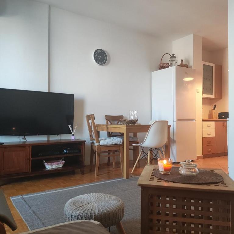 Urban nest Slavija - Two-Bedroom Apartment - 12