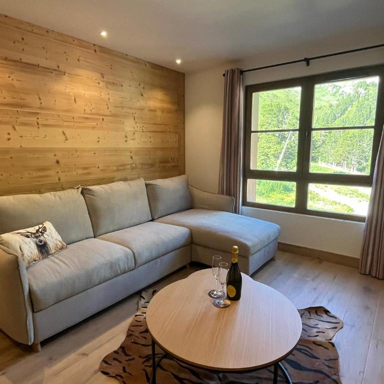 Ski In-Ski Out Luxe Chalet Apartment in Arc 1950 - Newly Renovated - Apartment mit 2 Schlafzimmern - 2